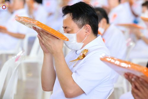 ภาพ No.88902:พิธีทอดผ้าป่าสมทบกฐินครั้งที่ 2 วันศุกร์ที่ 29 กันยายน พ.ศ. 2566 วันเพ็ญขึ้น 15 ค่ำ เดือน 10 ณ ห้องแก้วสารพัดนึก 1 วัดพระธรรมกาย