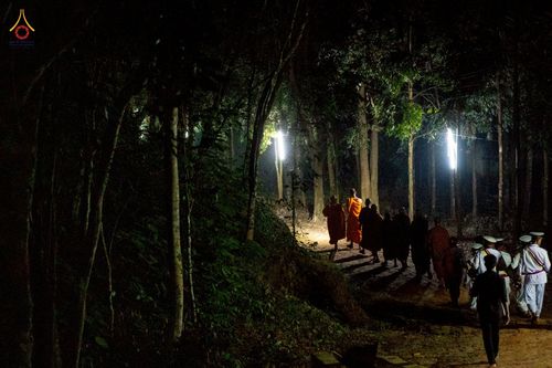 ภาพ No.257459:วันที่ 17 ตุลาคม พ.ศ. 2568 พิธีทอดกฐินสมทบวัดกัลยาณมิตรต่างประเทศ  บูชาธรรม 81 ปี หลวงพ่อธัมมชโย ณ ศูนย์ปฏิบัติธรรมไมตรีปูร์ เมืองคาร์การชารี ประเทศบังกลาเทศ 