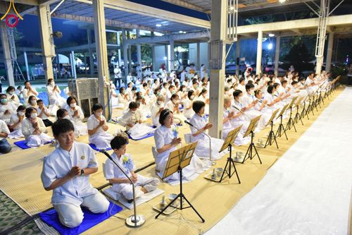 ภาพ No.106641:พิธีถวายภัตตาหารเป็นสังฆทาน แด่คณะพระธรรมยาตราฯ ในโครงการธรรมยาตรากตัญญูบูชา มหาปูชนียาจารย์ พระมงคลเทพมุนี(สด จนฺทสโร) พระผู้ปราบมาร อนุสรณ์สถาน 7 แห่ง ปีที่ 12 วันที่ 6 มกราคม พ.ศ. 2567 ณ อนุสรณ์สถานโลตัสแลนด์ จ.สุพรรณบุรี