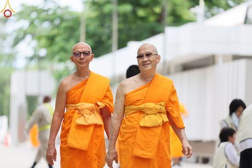 ภาพ No.145514:พิธีอธิษฐานพรรษาของคณะสงฆ์วัดพระธรรมกาย ณ อุโบสถพระไตรปิฎก วัดพระธรรมกาย วันอาทิตย์ที่ 21 กรกฎาคม พ.ศ. 2567