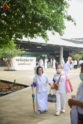 ภาพ No.225813:วันอาทิตย์ที่ 18 พฤษภาคม พ.ศ. 2568 ศูนย์ปฏิบัติธรรมสระบุรี ได้จัดพิธีทอดผ้าป่าฟื้นฟูพระพุทธศาสนา และพิธีมอบใบประกาศนียบัตรเชิดชูเกียรติผู้นำรถ ที่ทำหน้าที่จัดรถเพื่อพาสาธุชนไปร่วมงานวันที่ 22 เมษายน ที่ผ่านมา