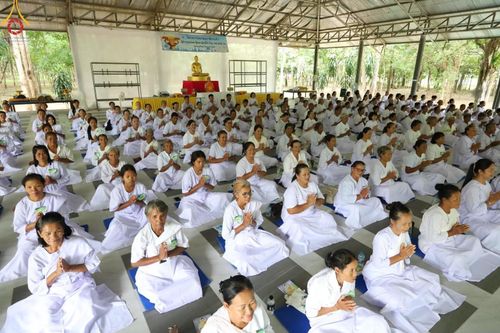 ภาพ No.152364:พิธีมอบสไบแก้ว โครงการอบรมอุบาสิกาแก้วจังหวัดบุรีรัมย์รุ่นที่ 1 วันที่ 6-8 กันยายน พ.ศ. 2567