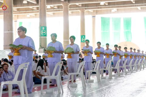 ภาพ No.140212:พิธีตัดปอยผมและปลงผม โครงการอุปสมบทหมู่ธรรมทายาท ระดับอุดมศึกษา รุ่นที่ 51 ภาคฤดูฝน วันเสาร์ที่ 8 มิถุนายน พ.ศ.2567 ณ มหารัตนวิหารคด 9 วัดพระธรรมกาย