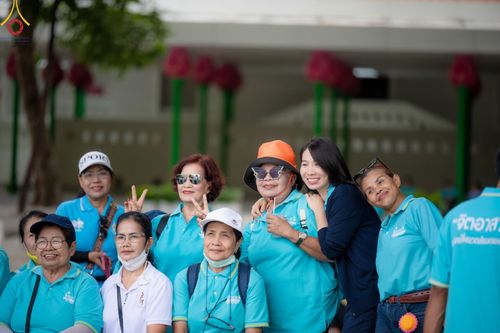 ภาพ No.145908:ชมรมจิตอาสาอนุรักษ์สิ่งแวดล้อม รับบุญทำความสะอาดบริเวณโบสถ์พระไตรปิฎก วัดพระธรรมกาย จ.ปทุมธานี วันที่ 25 กรกฎาคม พ.ศ. 2567