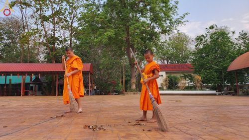 ภาพ No.61740:Photo Story พะเยาสว่างแล้ว กิจวัตรสามเณร โครงการบรรพชาสามเณร ฟื้นฟูพระพุทธศาสนาทั่วไทย  ณ ศูนย์ส่งเสริมศีลธรรมจังหวัดพะเยา โบราณสถานพระธาตุจอมทอง ต.บ้านต๋อม อ.เมือง จ.พะเยา