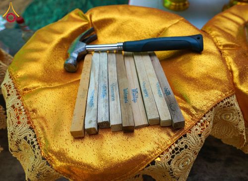 ภาพ No.174051:พิธีวางศิลาฤกษ์มหาสมบัติ โปรยรัตนชาติบ่อมงคลเศรษฐี ติดแผ่นทอง ลูกนิมิต - ช่อฟ้า เพื่อสถาปนาสร้างอุโบสถ บูชาธรรม 80 ปีหลวงพ่อธัมมชโย ณ วัดทุ่งเจริญธรรม อ.อมก๋อย จ.เชียงใหม่ วันที่ 8 พฤศจิกายน พ.ศ. 2567