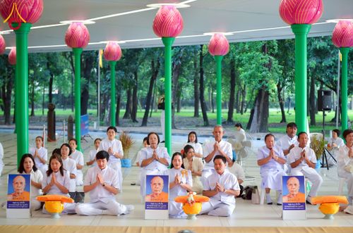 ภาพ No.244640:วันเสาร์ที่ 6 กันยายน พ.ศ. 2568 พิธีขอขมา-รับผ้าไตรของนาคธรรมทายาท โครงการอุปสมบทหมู่บูชาธรรมครบรอบ 108 ปี  วันครูผู้ค้นพบวิชชาธรรมกาย ณ โบสถ์พระไตรปิฎก วัดพระธรรมกาย