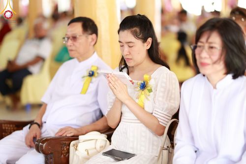 ภาพ No.173490:พิธีทอดกฐิน ณ วัดจินดาราม จ.นครปฐม ในโครงการกฐินสามัคคีทั่วไทย 30,000 วัด บูชาธรรม 80 ปี หลวงพ่อธัมมชโย โดยคณะศิษยานุศิษย์วัดพระธรรมกาย วันที่ 27 ตุลาคม พ.ศ. 2567