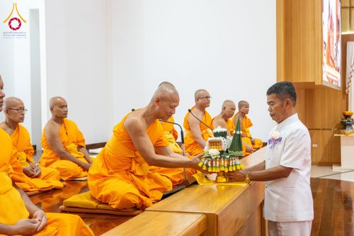 ภาพ No.164323:กฐินครบรอบ 11 ปี สถาปนาหมู่บ้านบรรลุธรรม ศูนย์ปฏิบัติธรรมนครราชสีมา วันอาทิตย์ที่ 20 ตุลาคม พ.ศ. 2567