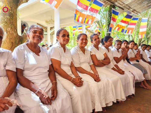 ภาพ No.97823:วัดพระธรรมกาย ร่วมบุญกฐินศรีลังกา ณ วัดศรีคุณเซการ่ารามายะ มาตาเล วันที่ 20 พฤศจิกายน พ.ศ. 2566