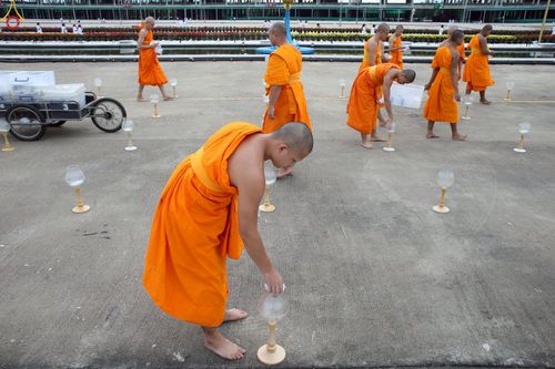 ภาพ No.240931:วันพุธที่ 27 สิงหาคม พ.ศ. 2568 พิธีจุดประทีป ในวันธรรมชัย ณ วัดพระธรรมกาย