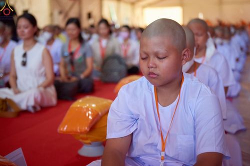 ภาพ No.67928:พิธีขอขมามอบผ้าไตรและบาตร แด่นาคธรรมทายาท ณ ประเทศอินโดนีเซีย เมื่อวันที่ 17 ธันวาคม พ.ศ. 2565