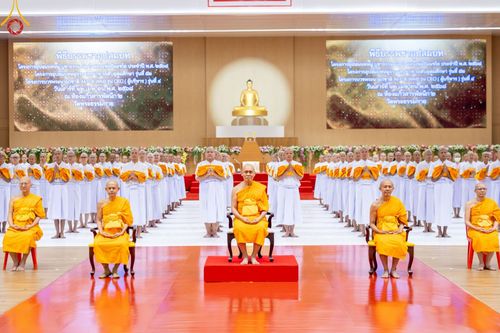 ภาพ No.217144:วันเสาร์ที่ 12 เมษายน พ.ศ. 2568 พิธีบรรพชา พิธีขอศีลและขอนิสสัย พิธีมอบบาตร ในโครงการอุปสมบทหมู่ บูชาธรรมหลวงพ่อธัมมชโย, โครงการธรรมทายาท ระดับอุดมศึกษา รุ่นที่ 52 ,  โครงการบวชพระนานาชาติ AEC & WAB CEO รุ่นที่ 4 ณ วัดพระธรรมกาย