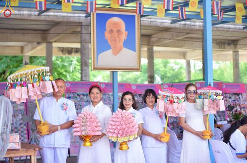 ภาพ No.142959:พิธีทอดผ้าป่าสามัคคีเพื่อสมทบทุนสร้างหอฉัน ๑๑๓ ปี  คุณยายอาจารย์มหารัตนอุบาสิกาจันทร์ขนนกยูง ครั้งที่ ๙ วันอาทิตย์ที่ ๓๐  มิถุนายน พ.ศ. ๒๕๖๗ ณ ศูนย์การศึกษาจอมบึง ต.รางบัว อ.จอมบึง จ.ราชบุรี