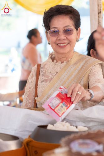 ภาพ No.175398:พิธีทอดกฐินกฐิน วัดสีชมพูวนาราม นครเวียงจันทร์ สปป.ลาว บูชาธรรม 80 ปี หลวงพ่อธัมมชโย โดยคณะศิษยานุศิษย์วัดพระธรรมกาย วันที่ 11 พฤศจิกายน พ.ศ. 2567