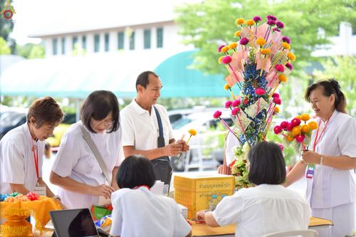 ภาพ No.230028:วันพฤหัสบดีที่ 26 มิถุนายน พ.ศ. 2568 พิธีทอดผ้าป่าฉลองอาคารชุดศูนย์ปฏิบัติธรรมน้ำใสใจสว่าง น้อมบูชาธรรมอายุวัฒนะมงคล 81 ปี หลวงพ่อธัมมชโย ณ ศูนย์ปฏิบัติธรรมน้ำใสใจสว่าง เขตบางกอกน้อย กรุงเทพมหานคร