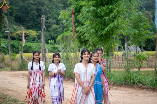 ภาพ No.93628:พิธีทอดกฐินสามัคคีทั่วไทย 5,000 วัด ณ ศูนย์อบรมเยาวชนสบเมย จ.แม่ฮ่องสอน วันที่ 10 พฤศจิกายน พ.ศ. 2566
