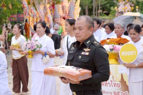 ภาพ No.260335:วันที่ 18 ตุลาคม พ.ศ. 2568 พิธีทอดกฐินสามัคคีทั่วไทย 30,000 วัด โดยคณะศิษยานุศิษย์ บูชาธรรม 81 ปี หลวงพ่อธัมมชโย ณ วัดปลักหนูเหนือ อ.นาทวี จ. สงขลา