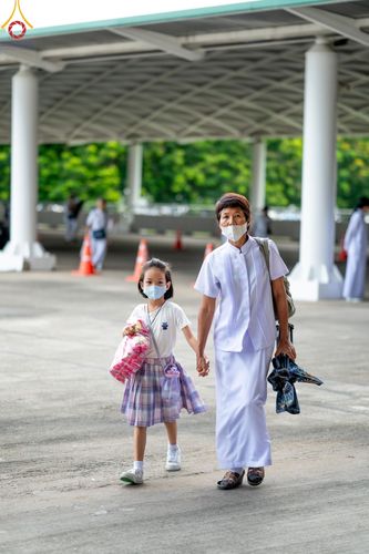 ภาพ No.149856:พิธีตักบาตร , พิธีปฎิบัติธรรม , พิธีถวายภัตตาหารเมนูสวรรค์ ในพรรษาแห่งการเข้าถึงธรรม วันธรรมชัย วันอังคารที่ 27 สิงหาคม พ.ศ.2567 ณ สภาธรรมกายสากล วัดพระธรรมกาย