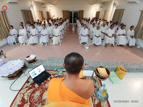 ภาพ No.155368:โครงการอุบาสกแก้ว อุบาสิกาแก้ว รุ่นที่ 2 ตัวแทนทอดกฐินสามัคคีทั่วไทย 30,000 วัด บูชาธรรม 80 ปี หลวงพ่อธัมมชโย ศูนย์ปฏิบัติธรรมเพชรบูรณ์ ต.นาป่า อ.เมือง จ.เพชรบูรณ์