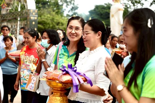 ภาพ No.258694:วันที่ 19 ตุลาคม พ.ศ. 2568 พิธีทอดกฐินสามัคคีทั่วไทย 30,000 วัด โดยคณะศิษยานุศิษย์ บูชาธรรม 81 ปี หลวงพ่อธัมมชโย ณ วัดปู่เจ้า อ. ศรีประจันต์ จ. สุพรรณบุรี