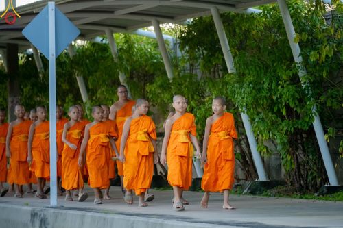 ภาพ No.147702:พิธีถวายภัตตาหารเมนูสวรรค์ ในพรรษาแห่งการเข้าถึงธรรม วันเสาร์ที่ 10 สิงหาคม พ.ศ. 2567 ณ หอฉันคุณยายอาจารย์ฯ วัดพระธรรมกาย