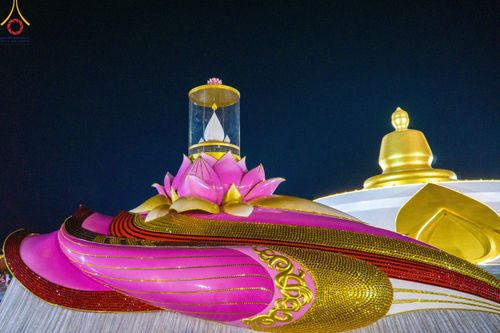 ภาพ No.118418:พิธีตักบาตรพระธรรมยาตรา ปีที่ 12 ณ อนุสรณ์สถานลำดับที่ 5 สถานที่เผยแผ่วิชชาธรรมกายครั้งแรก อนุสรณ์สถานบางปลา จ.นครปฐม วันที่ 25 มกราคม พ.ศ. 2567