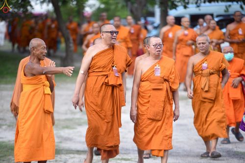 ภาพ No.261525:วันที่ 17-18 ตุลาคม พ.ศ. 2568 พิธีเจริญพระพุทธมนต์คณะสงฆ์ 108 กลั่นแผ่นดินองค์พระเจดีย์สระบุรี สมโภชองค์กฐิน และพิธีทอดกฐิน ณ ศูนย์ปฏิบัติธรรมสระบุรี ในโครงการกฐินสามัคคีทั่วไทย 30,000 วัด บูชาธรรม 81 ปี หลวงพ่อธัมมชโย โดยคณะศิษยานุศิษย์วัดพระธรรมกาย