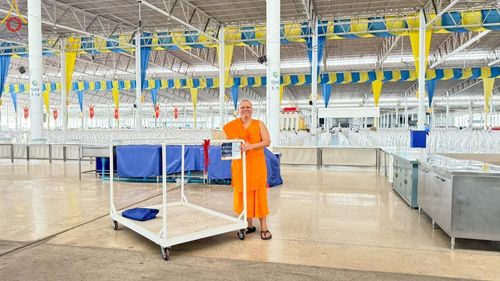 ภาพ No.125316:V.27 มาฆะ สาธุ  การรับบุญเตรียมงาน ปฎิบัติงาน เก็บงาน ของเจ้าหน้าที่หน่วยงานต่างๆ เพื่อวันมาฆบูชา วันเสาร์ที่ 24 กุมภาพันธ์  พ.ศ. 2567 ณ วัดพระธรรมกาย จ.ปทุมธานี