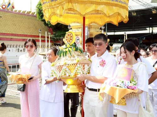 ภาพ No.256534:วันที่ 12 ตุลาคม พ.ศ. 2568 พิธีทอดกฐินสามัคคีทั่วไทย 30,000 วัด โดยคณะศิษยานุศิษย์ บูชาธรรม 81 ปี หลวงพ่อธัมมชโย ณ วัดวรจรรยาวาส กรุงเทพมหานคร