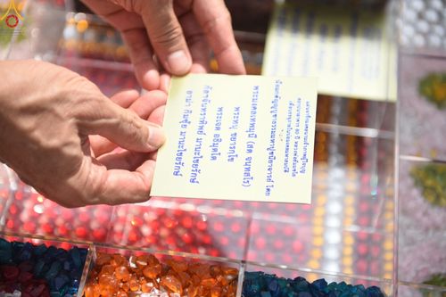 ภาพ No.90904:พิธีวางแผ่นพื้นคอนกรีต บรรจุดวงแก้ว และปฐมรัตนปฐวี ในบ่อมงคลมหาสมบัติ เพื่อสถาปนาอาคาร 80 ปี หลวงพ่อธัมมชโย วันอาทิตย์ที่ 15 ตุลาคม พ.ศ. 2566 ณ ศูนย์ปฎิบัติธรรมวิหารแดง จ.สระบุรี