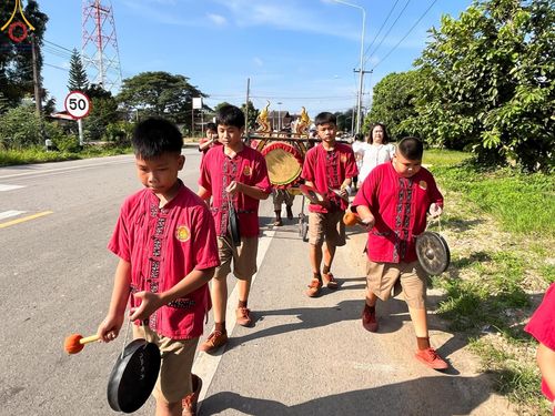 ภาพ No.182128:พิธีทอดกฐิน ณ วัดทาหนองยางไคล จ.ลำพูน ในโครงการทอดกฐินสามัคคีทั่วไทย 30,000 วัด บูชาธรรม 80 ปี หลวงพ่อธัมมชโย โดยคณะศิษยานุศิษย์วัดพระธรรมกาย วันที่ 27 ตุลาคม พ.ศ.2567