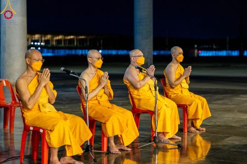 ภาพ No.100079:พิธีฉลองชัย สวดมนต์บทธัมมจักกัปปวัตนสูตร 5,899,999,999 จบ ณ มหารัตนวิหารคด วัดพระธรรมกาย วันจันทร์ที่ 27 พฤศจิกายน พ.ศ. 2566