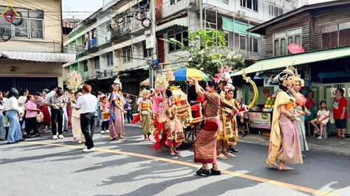 ภาพ No.172089:พิธีทอดกฐิน ณ วัดเทพากร เขตบางพลัด กรุงเทพมหานคร ในโครงการกฐินสามัคคีทั่วไทย 30,000 วัด บูชาธรรม 80 ปี หลวงพ่อธัมมชโย โดยคณะศิษยานุศิษย์วัดพระธรรมกาย วันที่ 27 ตุลาคม พ.ศ. 2567