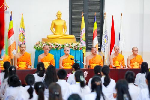 ภาพ No.151756:โครงการอบรมอุบาสิกาแก้ว บรมพุทโธ ประเทศอินโดนีเซีย ระหว่างวันที่ 16 - 22 สิงหาคม พ.ศ. 2567 ณ วัด Graha Padmasambhava