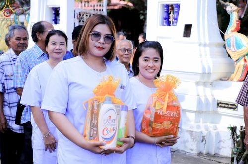 ภาพ No.179463:พิธีทอดกฐิน ณ วัดทุ่งเข็น จ.สุพรรณบุรี ในโครงการกฐินสามัคคีทั่วไทย 30,000 วัด บูชาธรรม 80 ปี หลวงพ่อธัมมชโย โดยคณะศิษยานุศิษย์วัดพระธรรมกาย วันที่ 27 ตุลาคม พ.ศ. 2567