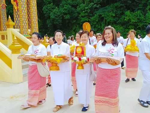 ภาพ No.270912:วันที่ 16 ตุลาคม พ.ศ. 2568 พิธีทอดกฐินสามัคคีทั่วไทย ณ วัดทุ่งเภา อ.สะบ้าย้อย จ.สงขลา โดยคณะศิษยานุศิษย์ บูชาธรรม 81 ปี หลวงพ่อธัมมชโย