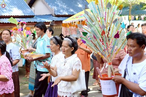 ภาพ No.257633:วันที่ 17 ตุลาคม พ.ศ. 2568 พิธีทอดกฐินสามัคคีทั่วไทย 30,000 วัด โดยคณะศิษยานุศิษย์ บูชาธรรม 81 ปี หลวงพ่อธัมมชโย ณ วัดกะทมวนาราม ต.นาบัว อ.เมืองสุรินทร์ จ.สุรินทร์