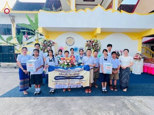 ภาพ No.176736:พิธีทอดกฐิน ณ วัดแสนกุมราวาสฯ จ.ฉะเชิงเทรา ในโครงการกฐินสามัคคีทั่วไทย 30,000 วัด บูชาธรรม 80 ปี หลวงพ่อธัมมชโย โดยคณะศิษยานุศิษย์วัดพระธรรมกาย วันที่ 27 ตุลาคม พ.ศ.2567 กฐินสัมฤทธิ์เด็กดี V-Star โรงเรียนวัดแสนกุมราวาสฯ จ.ฉะเชิงเทรา