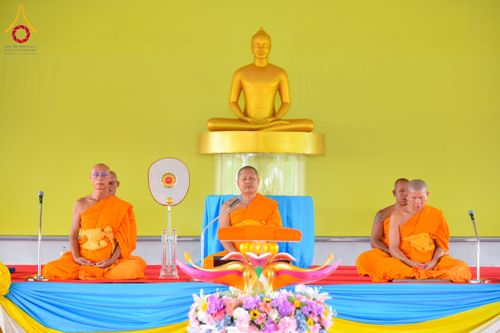 ภาพ No.164689:พิธีทอดกฐิน ณ ธุดงคสถานเขาย้อย เพชรบุรี สร้างอาคารปฏิบัติธรรม พระมงคลเทพมุนี(สด จนฺทสโร) ตำบลสระพัง อำเภอเขาย้อย จังหวัดเพชรบุรี วันอาทิตย์ ที่ 20 ตุลาคม พ.ศ. 2567