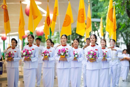 ภาพ No.141286:พิธีบรรพชาอุปสมบท โครงการอุปสมบทหมู่รุ่นผู้บริหาร รุ่นที่ 14 โครงการอุปสมบทหมู่ธรรมทายาท ระดับอุดมศึกษา รุ่นที่ 51 ภาคฤดูฝน ณ โบสถ์พระไตรปิฎก วัดพระธรรมกาย ในวันเสาร์ที่ 15 มิถุนายน พ.ศ. 2567