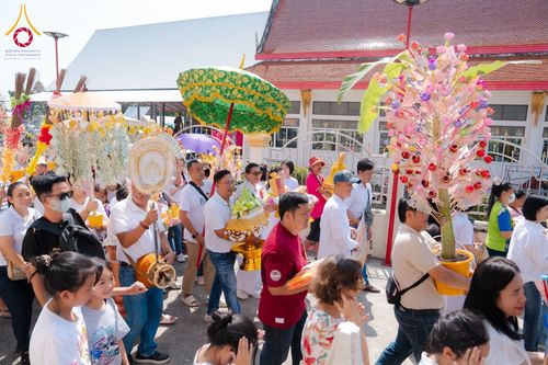 ภาพ No.177009:พิธีทอดกฐิน ณ วัดมงคลรัตน์ อ.ลำลูกกา จ.ปทุมธานี ในโครงการทอดกฐินสามัคคีทั่วไทย 30,000 วัด บูชาธรรม 80 ปี หลวงพ่อธัมมชโย โดยคณะศิษยานุศิษย์วัดพระธรรมกาย วันที่ 10 พฤศจิกายน พ.ศ. 2567