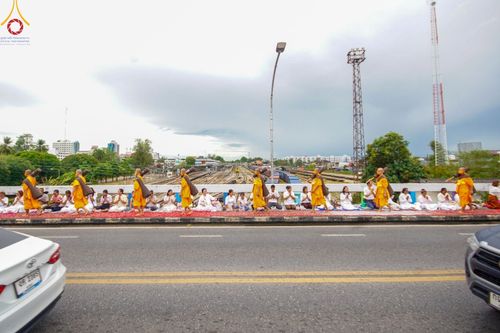 ภาพ No.128437:พิธีอัญเชิญพระบรมสารีริกธาตุ " ใจกลางเมืองนครหาดใหญ่ " เพื่อประดิษฐาน ณ มหารัตนเจดีย์สิริปทุมสวรรค์ (เจดีย์อริยพุทธะ 5 พระองค์) ศูนย์ปฏิบัติธรรมภาคใต้ อ.บางกล่ำ จ.สงขลา  วันที่ 9 มีนาคม พ.ศ. 2567 (ชุดที่ 2)