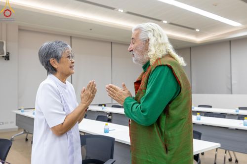 ภาพ No.63376:การสัมมนา World Peace Inner Peace : Lord Buddha 's Social Doctrine to resolve Global Issues ณ อาคาร 100 ปี คุณยายอาจารย์ฯ วัดพระธรรมกาย วันพฤหัสบดี ที่ 25 เมษายน พ.ศ. 2567