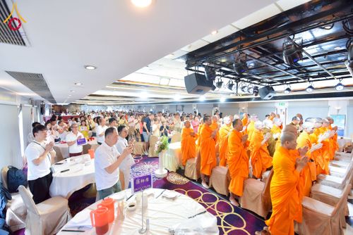 ภาพ No.224797:วันเสาร์ ที่ 10 พฤษภาคม พ.ศ. 2568 วัดพระธรรมกายฮ่องกง จัดพิธีปล่อยปลา บนเรือใหญ่บนอ่าวฮ่องกง และจัดพิธีถวายมหาสังฆทานกลางทะเล ประจำปี 2568 เนื่องในสัปดาห์วิสาขบูชาโลก