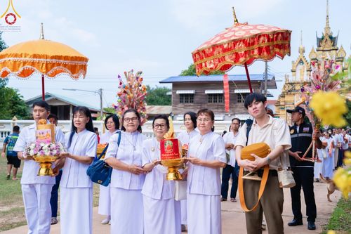 ภาพ No.179138:พิธีทอดกฐิน ณ วัดปราโมทย์อันธวัน อ.เมือง จ.นครพนม ในโครงการกฐินสามัคคีทั่วไทย 30,000 วัด บูชาธรรม 80 ปี หลวงพ่อธัมมชโย โดยคณะศิษยานุศิษย์วัดพระธรรมกาย วันที่ 23 ตุลาคม พ.ศ. 2567