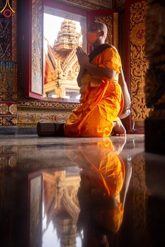 ภาพ No.127904:คณะพระธรรมยาตราฯ ปฎิบัติธรรมและถ่ายภาพหมู่ประวัติศาสตร์ ณ ลานหน้าพระปรางค์สามยอด วัดโคกสมานคุณ อ.หาดใหญ่ จ.สงขลา วันเสาร์ที่ 9 มีนาคม พ.ศ. 2567