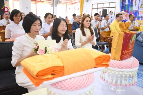 ภาพ No.173704:พิธีทอดกฐิน วัดเขาดินใต้ จ.สระบุรี ในโครงการกฐินสามัคคีทั่วไทย 30,000 วัด บูชาธรรม 80 ปี หลวงพ่อธัมมชโย โดยคณะศิษยานุศิษย์วัดพระธรรมกาย วันที่ 7 พฤศจิกายน พ.ศ. 2567