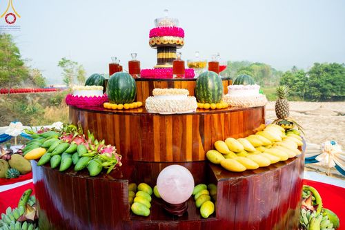 ภาพ No.139296:Photo Story  มหัศจรรย์วัดดงดินแดง Episode 7 พระภิกษุ-สามเณร ในโครงการบรรพชาอุปสมบทหมู่  กว่า 500 รูป ศีลจาริณีและสาธุชนกว่า 500 คน ร่วมพิธีบูชาข้าวพระ วัดดงดินแดง ต.ม่อนจอง อ.อมก๋อย จ.เชียงใหม่ วันอาทิตย์ที่ 7 เมษายน พ.ศ.2567