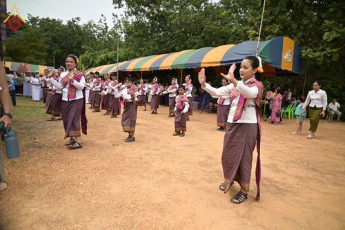 ภาพ No.181567:พิธีทอดกฐิน ณ วัดหนองเข็ง จ.ฉะเชิงเทรา ในโครงการทอดกฐินสามัคคีทั่วไทย 30,000 วัด บูชาธรรม 80 ปี หลวงพ่อธัมมชโย โดยคณะศิษยานุศิษย์วัดพระธรรมกาย วันที่ 27 ตุลาคม พ.ศ. 2567